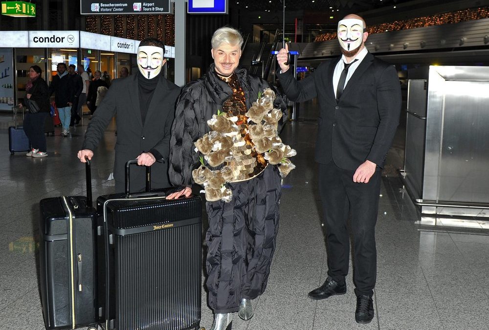 Dschungelcamp: Sam Dylan reist im Plüsch-Koala-Look nach Australien