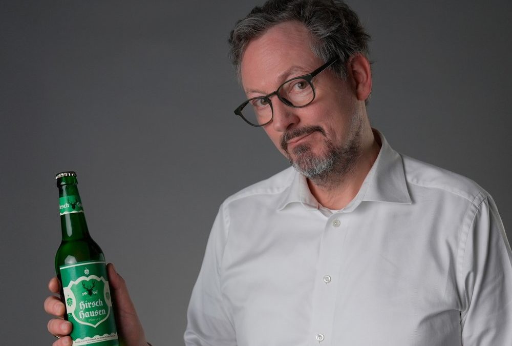 Eckart von Hirschhausen: „Alkohol macht vom ersten Schluck an krank“