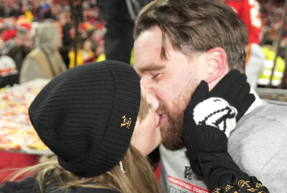 Taylor Swift glücklich: Travic Kelce zieht erneut in Super Bowl ein