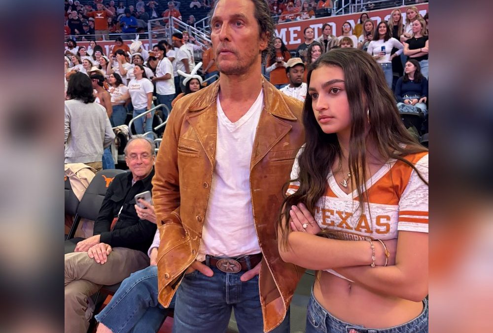 Bei Basketballspiel: Matthew McConaughey genießt Vater-Tochter-Zeit