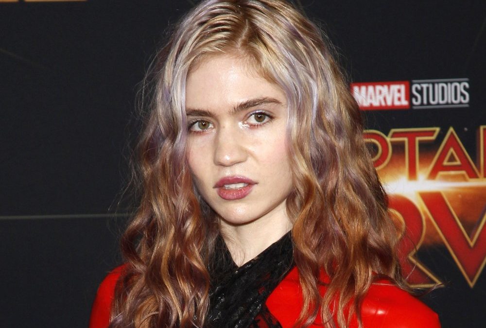 Grimes fordert Elon Musk auf, sich um ihr krankes Kind zu kümmern