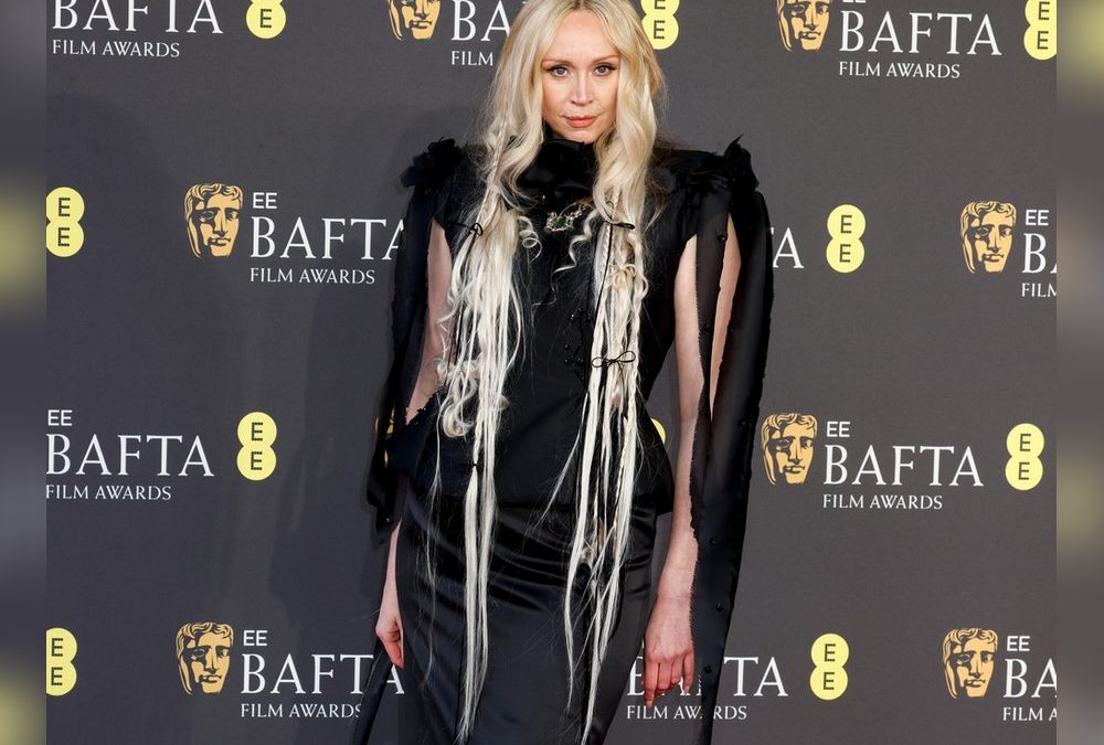Gwendoline Christie überrascht im Grusel-Outfit