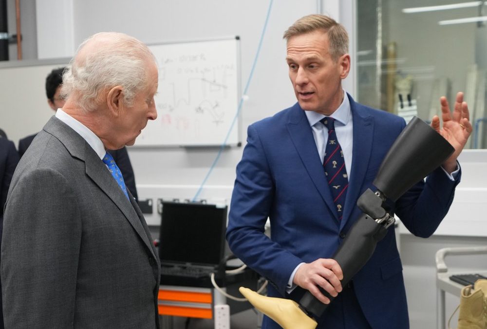 König Charles: Überraschungsbesuch in Londoner Universität