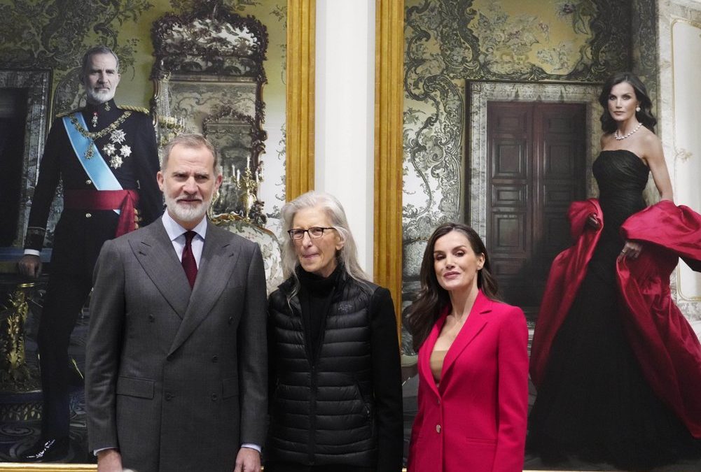Felipe und Letizia von Spanien besuchen ihre umstrittenen Porträts