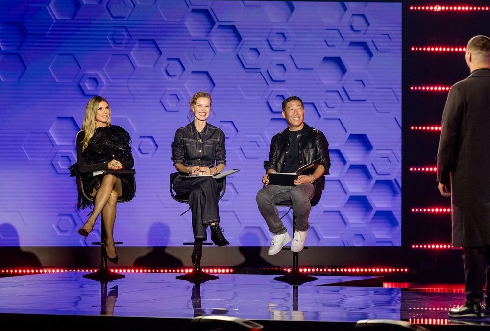 Heidi Klum widmet Karl Lagerfeld erste „GNTM“-Männer-Modenschau