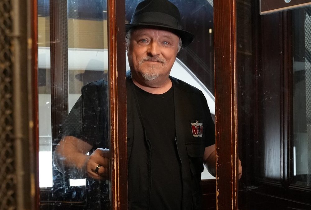 „Moinsen! Ich bin Axel Prahl“: Doku-Genuss für „Tatort“-Fans