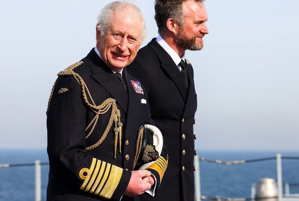 König Charles III. besucht nach ihm benannten Flugzeugträger