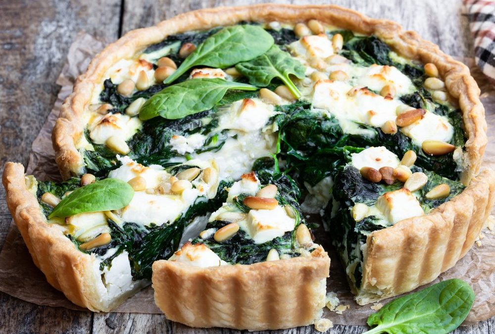 Frühlingsbote auf dem Teller: Knusprige Spinat-Quiche mit Pinienkernen