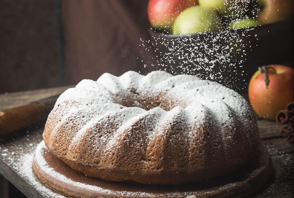 Saftiger Apfel-Gugelhupf: Obst trifft Joghurtfrische