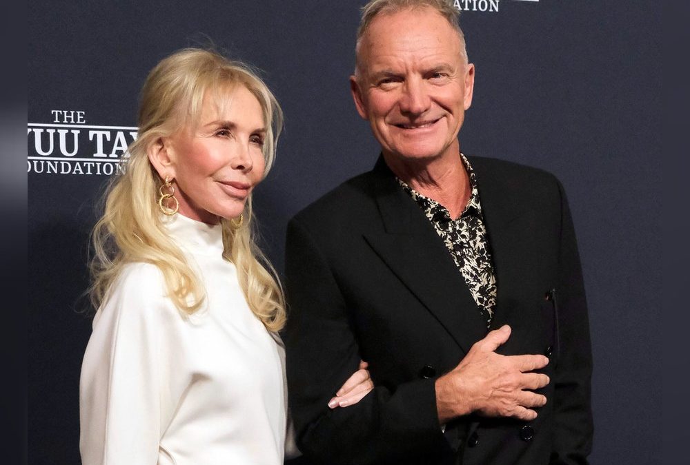 Sting strahlt auf dem roten Teppich