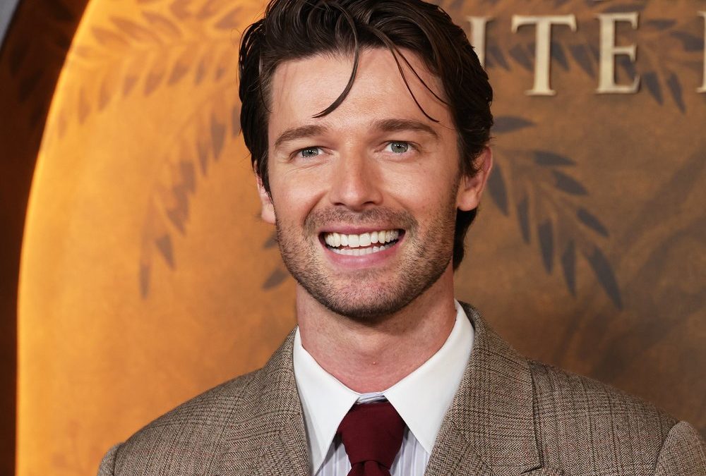 Patrick Schwarzenegger begeistert mit Dessous-Shoot