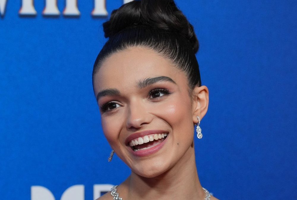 Rachel Zegler feiert „Schneewittchen“-Release mit Throwback-Foto