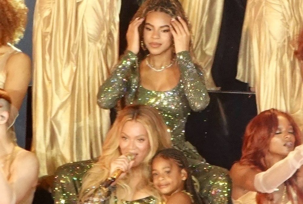 Beyoncé bringt nicht nur Blue Ivy, sondern auch Rumi auf die Bühne