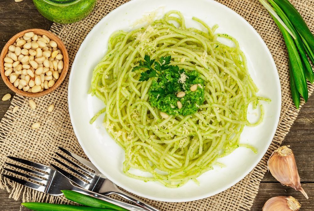 Grünes Pastagericht: Spaghetti mit cremiger Bärlauchsoße