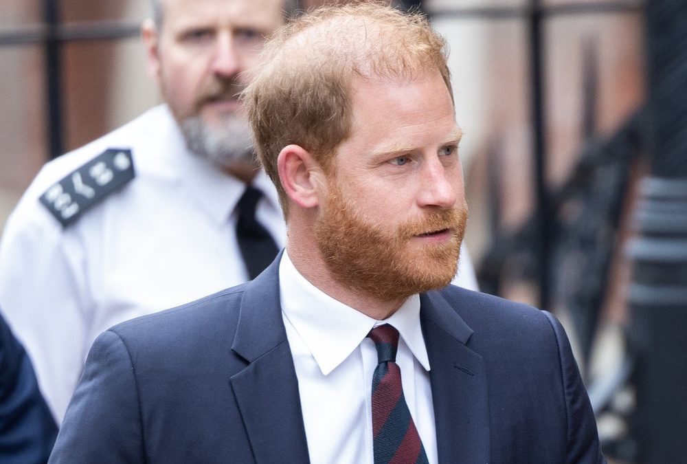 Zwischenfall: Prinz Harry von Bodyguards aus Saal eskortiert