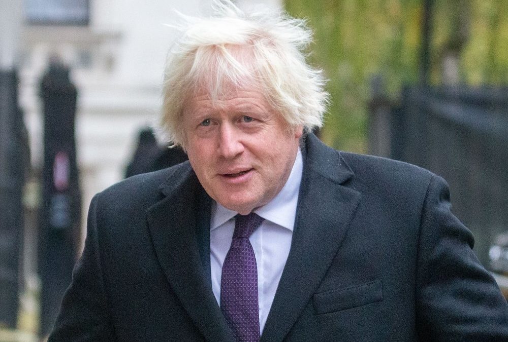 Strauß greift Boris Johnson an