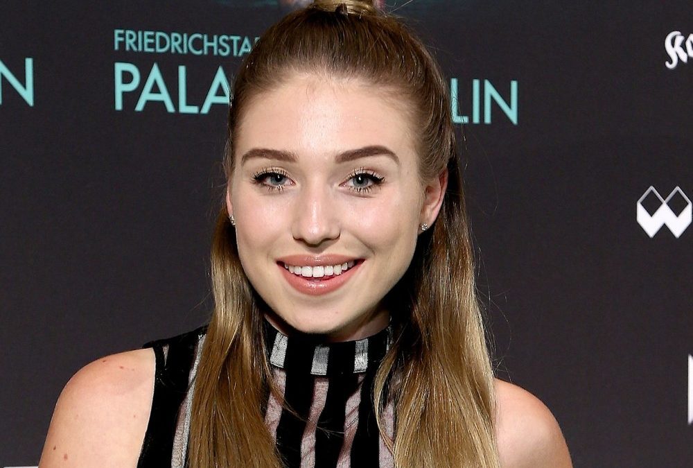 Spontane Aktion: Bianca Heinicke lässt sich Nasenpiercing stechen