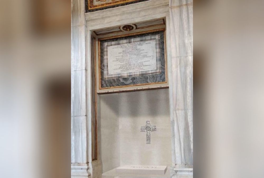 Vatikan zeigt erstes Bild: So sieht das Grab von Papst Franziskus aus