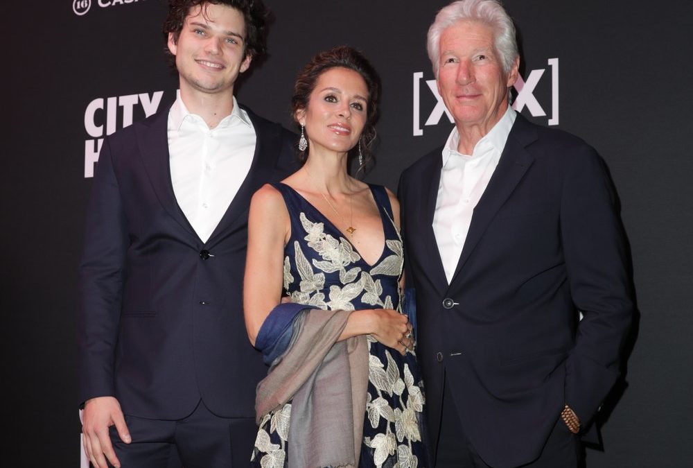 Richard Gere: Liebevoller Auftritt mit Ehefrau und Sohn