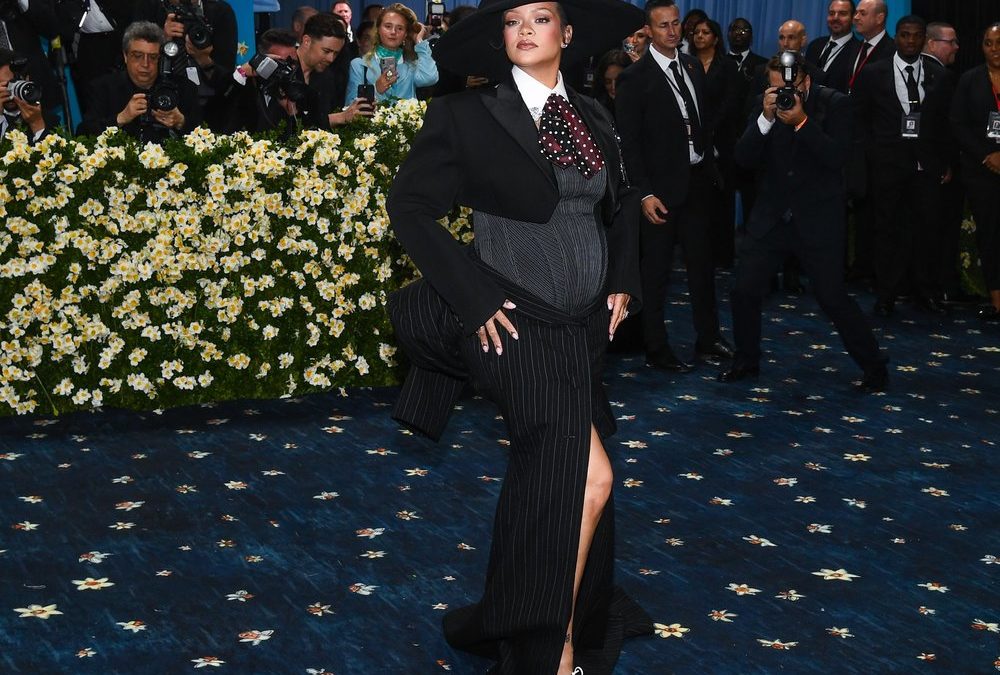 Mit Babybauch bei der Met Gala: Rihanna ist wieder schwanger
