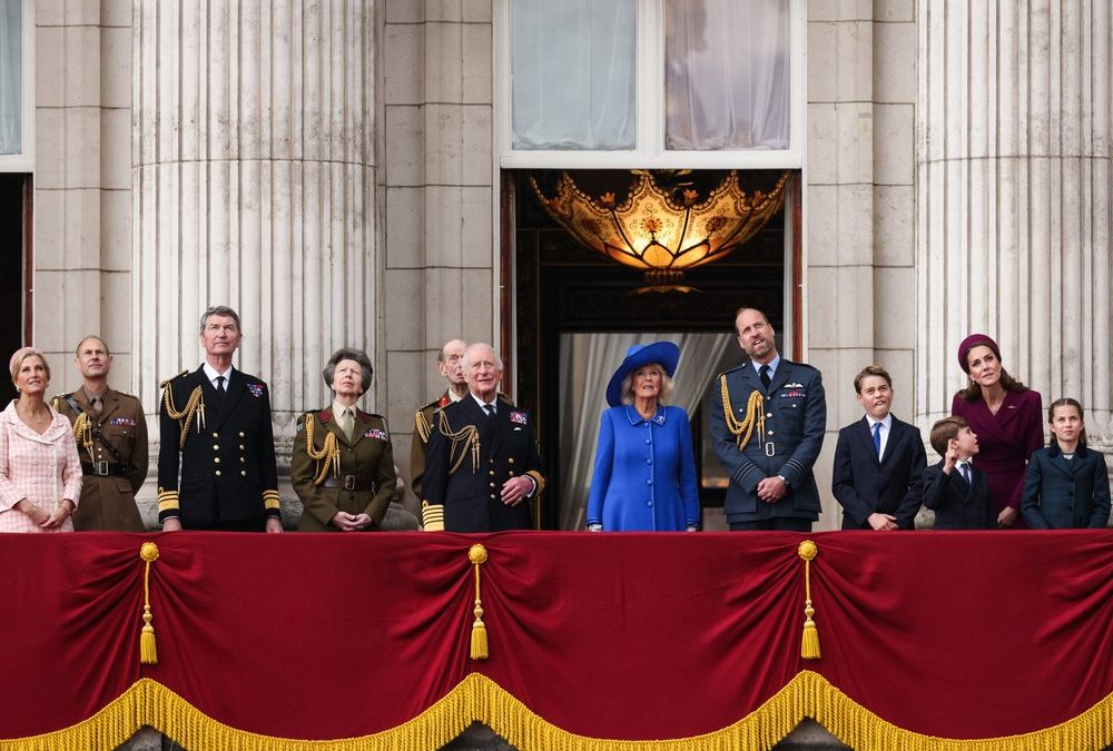 VE Day in London: Royal Family zeigt sich auf dem Palastbalkon