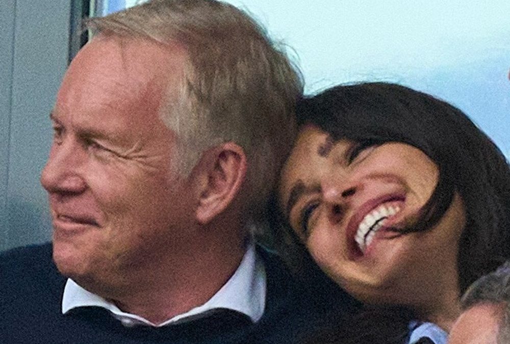 Johannes B. Kerner und Ehefrau Alina: Süße Szenen im Fußballstadion