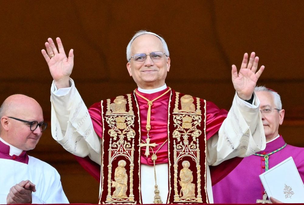 Robert Prevost: Neues Kirchenoberhaupt nennt sich Papst Leo XIV.