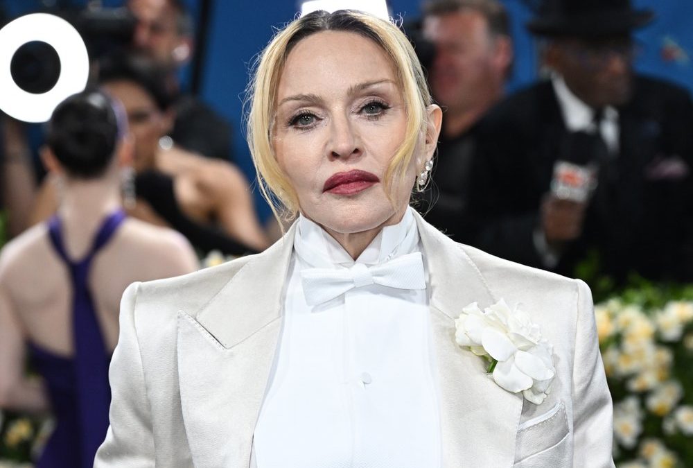 Madonnas neuer Look: Eine Hommage an ihre verstorbene Mutter