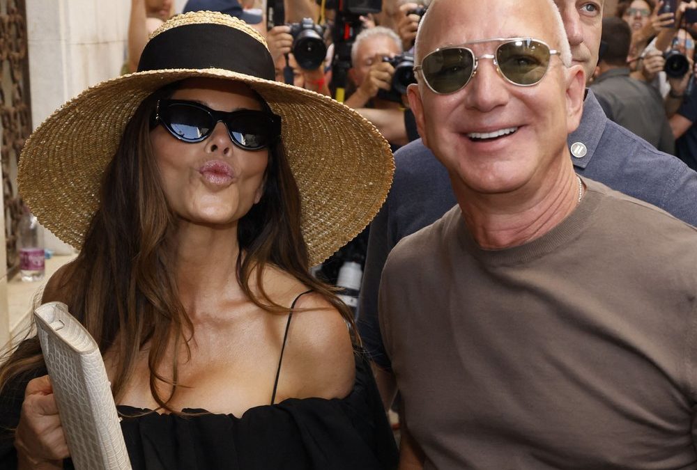 Jeff Bezos und Lauren Sánchez: Erster Auftritt als Frischvermählte