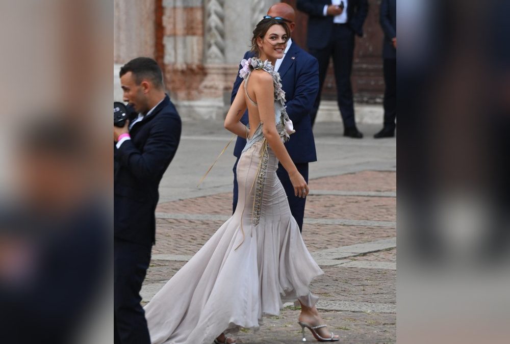 Hochzeit von Jeff Bezos: DiCaprio-Freundin Vittoria Ceretti strahlt