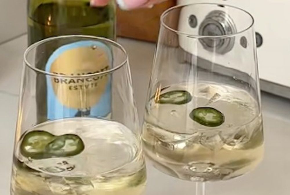 Trendgetränk des Sommers? Darum trinken jetzt alle Wein mit Jalapeños