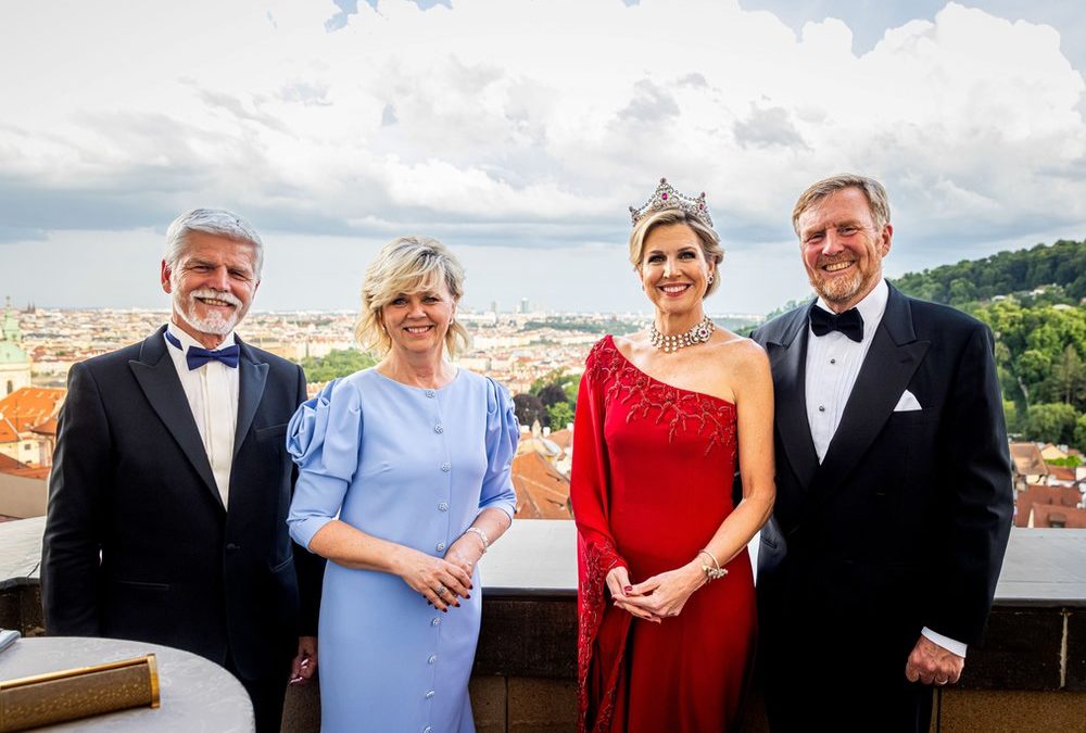 Staatsbankett in Prag: Königin Máxima glänzt in One-Shoulder-Robe