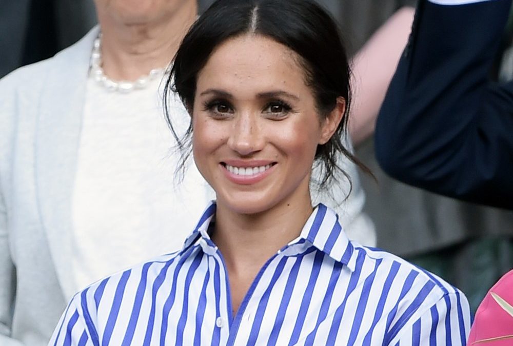 Herzogin Meghan feiert 4. Juli im vertrauten Wimbledon-Look