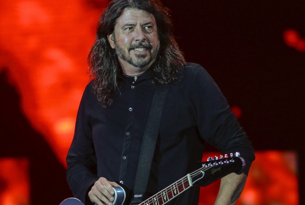 Dave Grohl ehrt Taylor Hawkins zum 30-jährigen Jubiläum