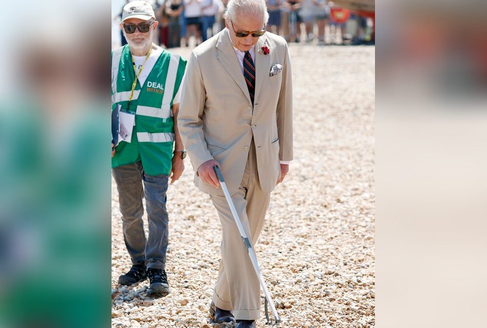 Offizieller Termin: König Charles III. hilft beim Müllsammeln