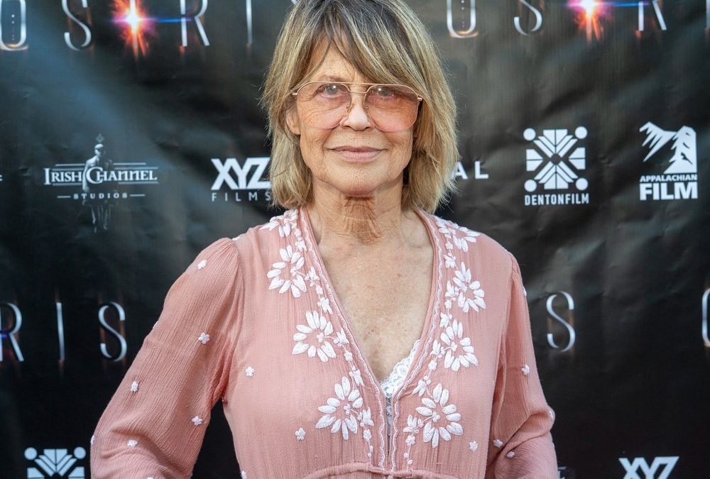 „Terminator“-Star Linda Hamilton bei Auftritt kaum wiederzuerkennen