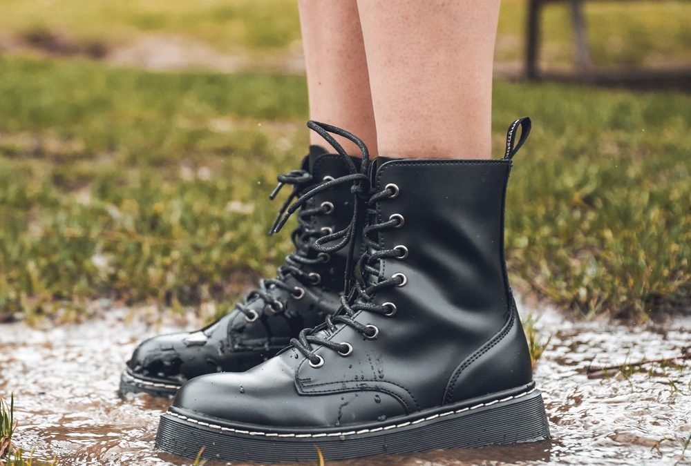 Bequem und stylisch: Schuhe, die jedes Festival mitmachen