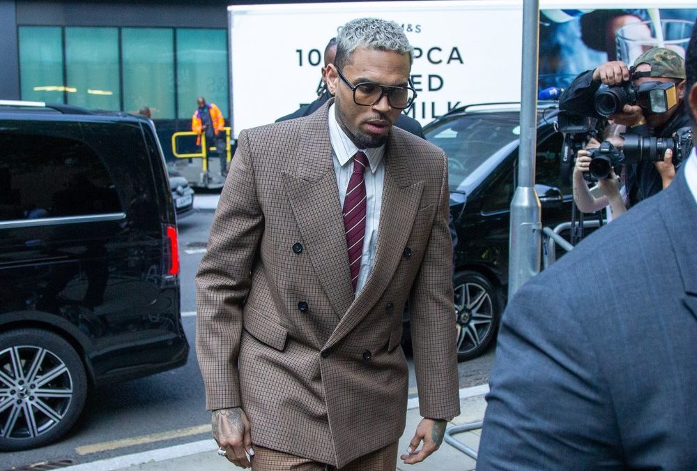 Mit Flasche attackiert: Chris Brown weist weitere Vorwürfe zurück