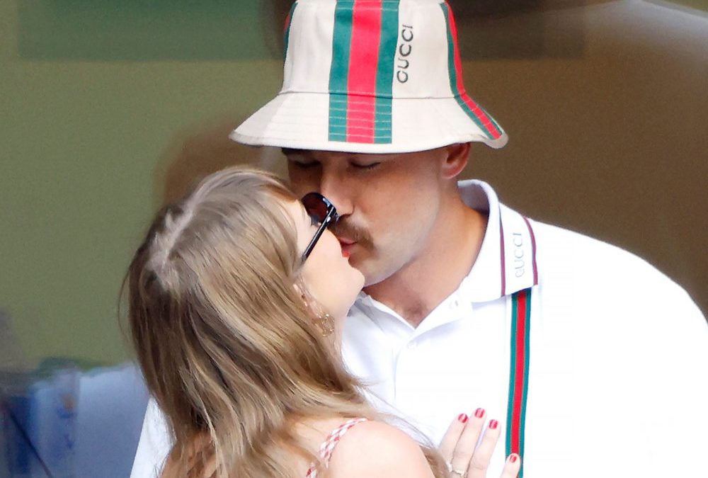 Premiere! Travis Kelce teilt erstmals Pärchen-Fotos mit Taylor Swift