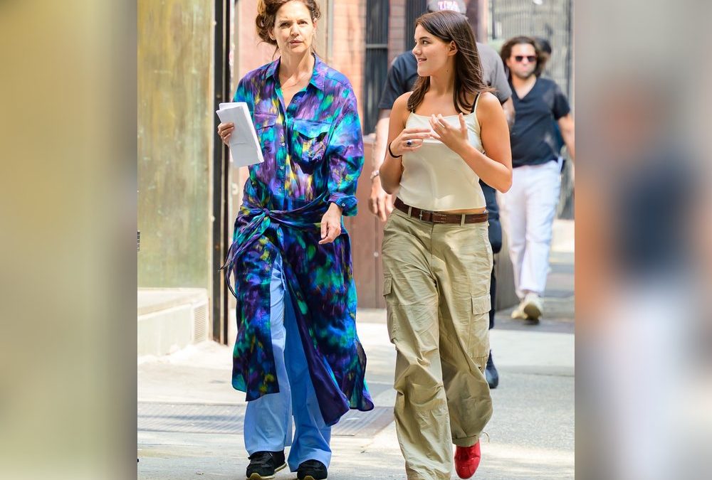 Katie Holmes bekommt am Filmset Besuch von Tochter Suri