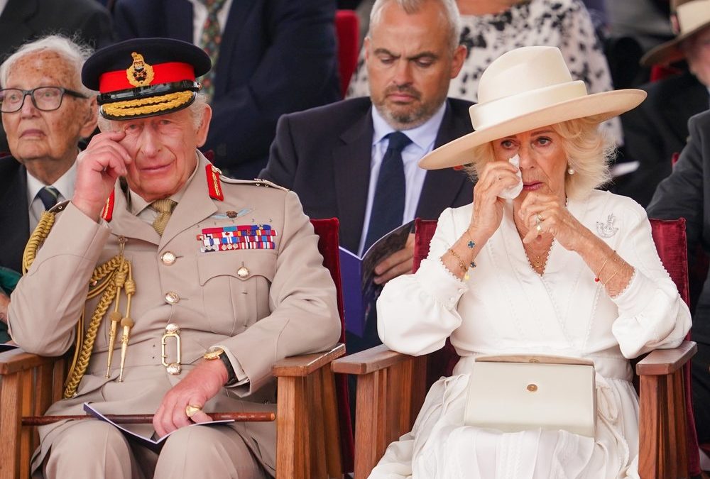 Veteran bewegt König Charles und Königin Camilla zu Tränen