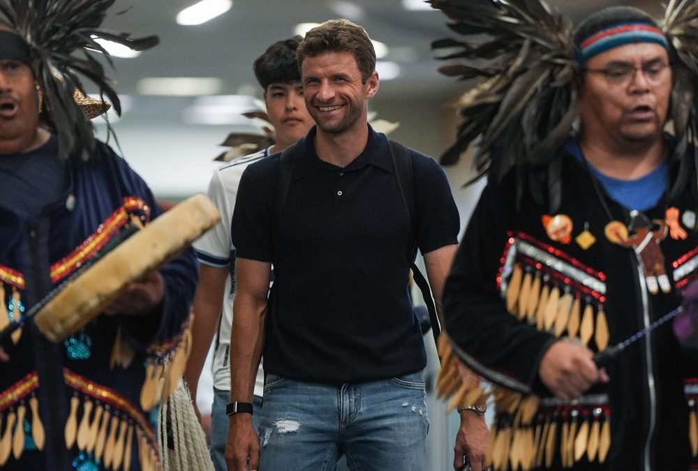 Thomas Müller in Vancouver: Begeisterter Empfang für den Fußballstar