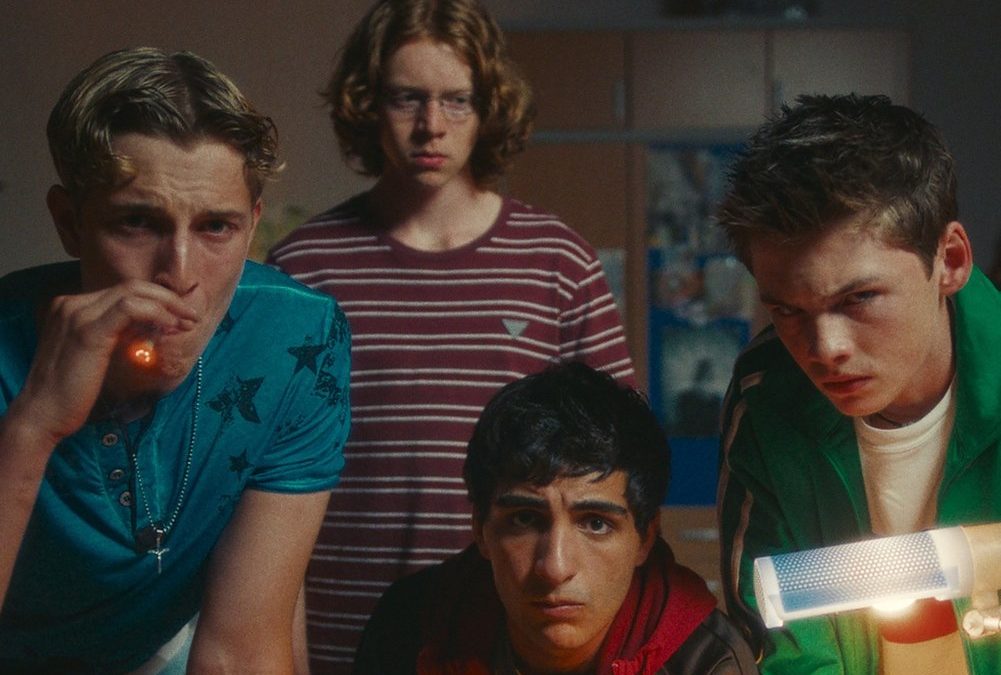 Dramedy-Serie „Chabos“: ZDFneo geht auf Zeitreise in die 2000er