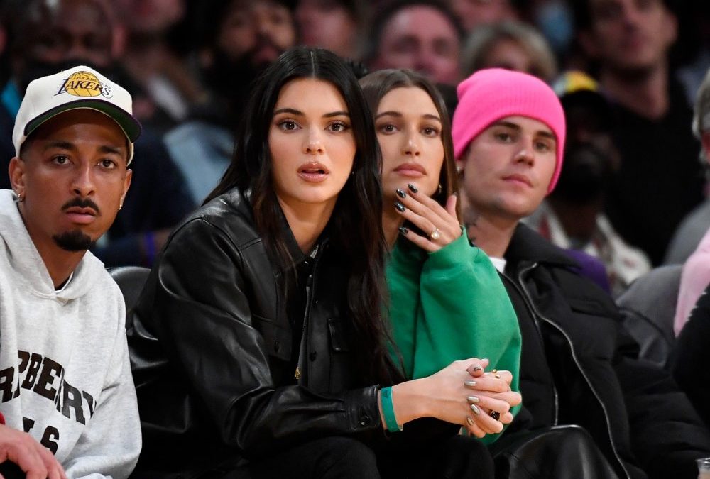 Hailey Bieber scherzt über Justins Foto mit Kendall Jenner