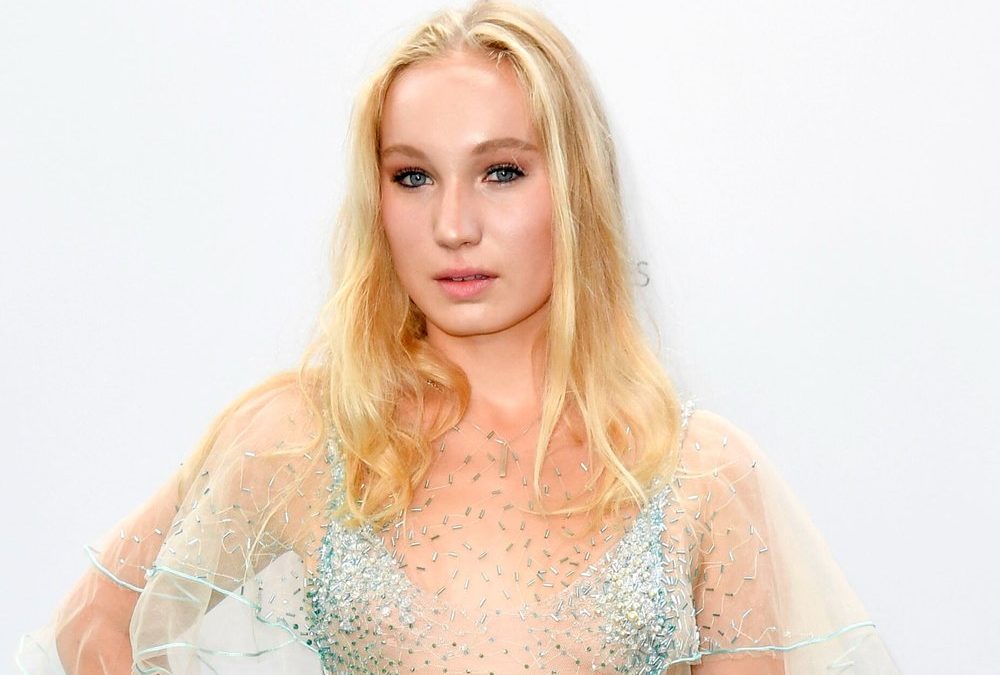 „Immer für mich da“: Schauspielerin Helena Zengel trauert um ihre Oma