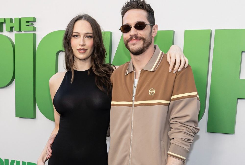 Pete Davidsons Freundin Elsie Hewitt zeigt wachsenden Babybauch