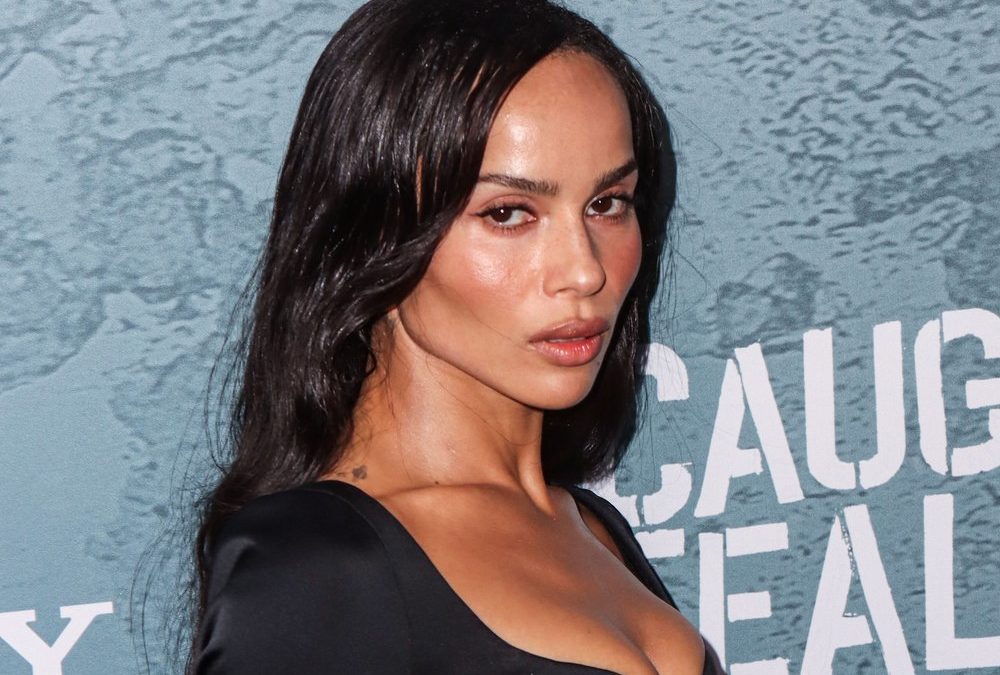 Homophob? Zoë Kravitz findet alte „Friends“-Jokes problematisch
