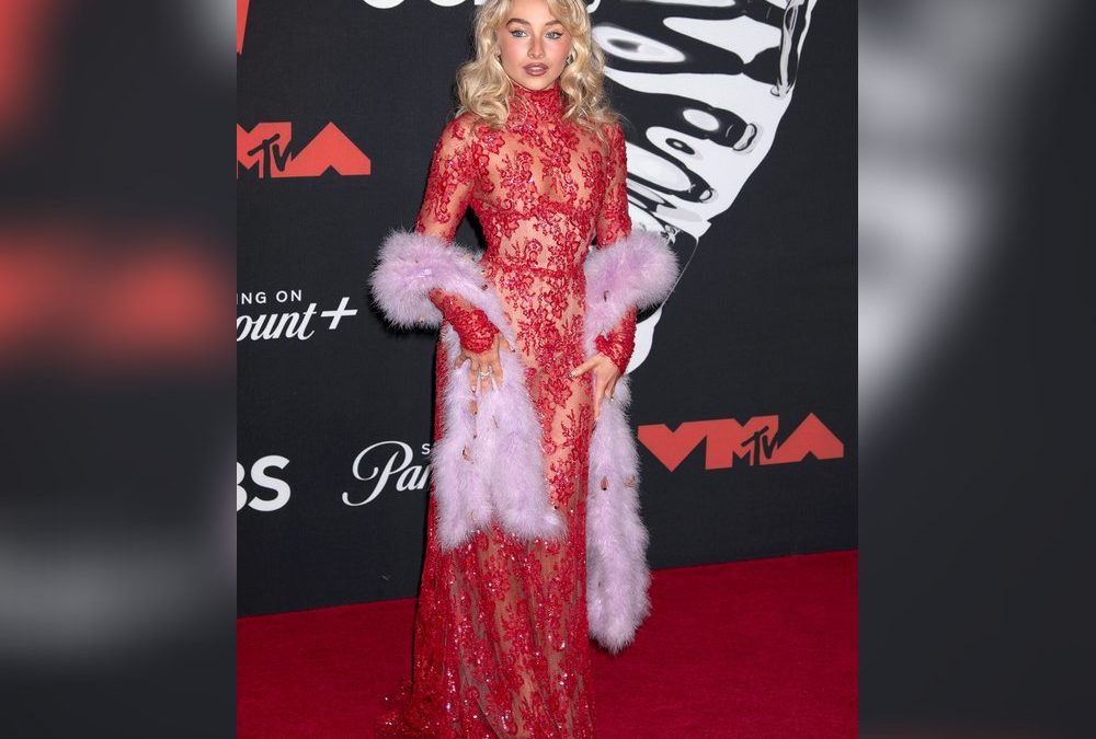 Sabrina Carpenter: Ihr durchsichtiges VMA-Kleid ist ein echter Hit