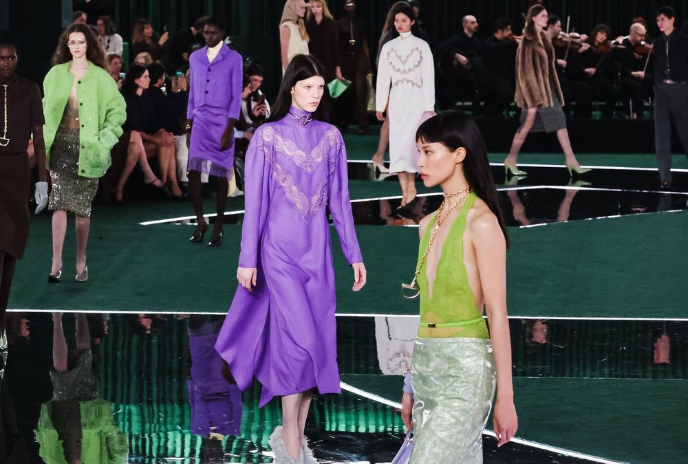 Electric Purple: Die Trendfarbe, die im Herbst 2025 alle elektrisiert