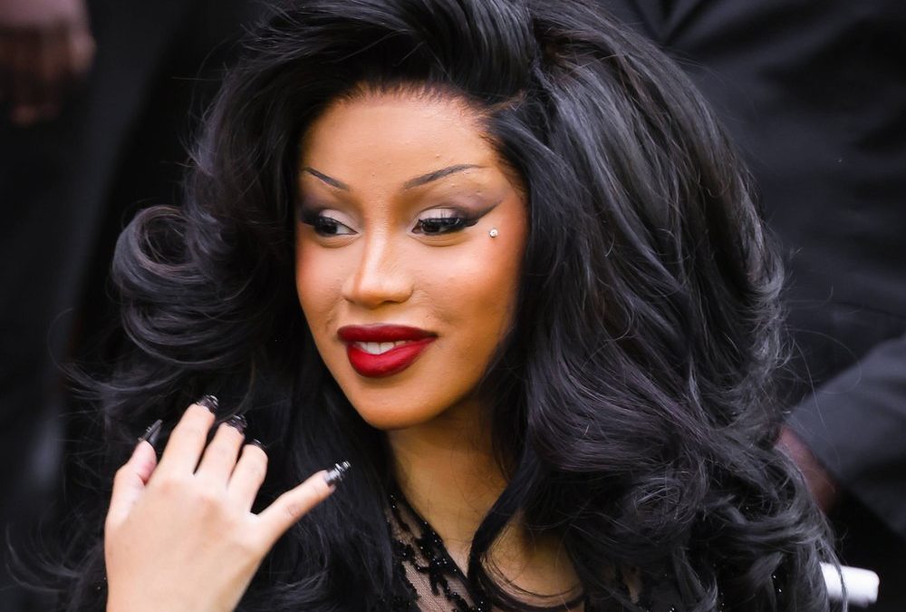 „Ich bin glücklich“: Rapperin Cardi B erwartet ihr viertes Kind